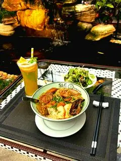Hình ảnh bánh đa trắng cá cay Hải phòng 
