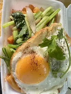 Hình ảnh Nui xào trứng