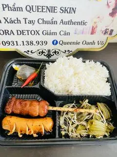 Hình ảnh Cơm nem nướng xúc xích 