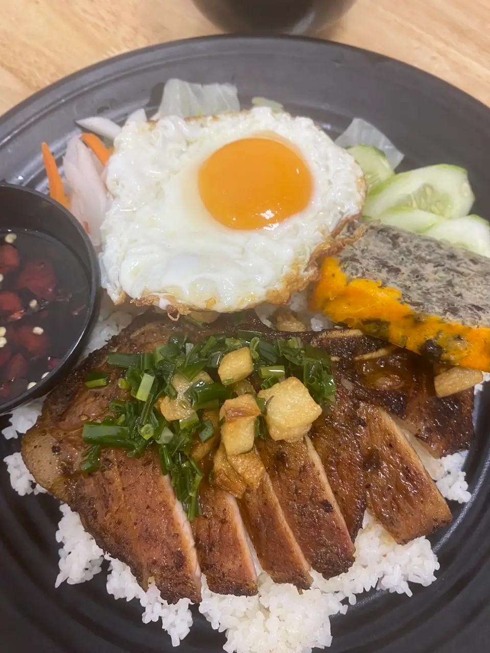 Hình ảnh Cơm tấm sườn , chả ,trứng