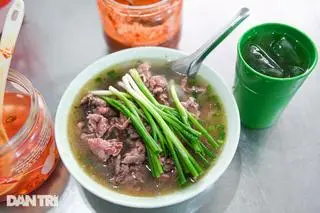Hình ảnh Phở Bò Tái Lăn