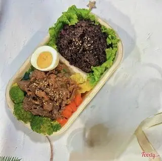 Hình ảnh Cơm lứt bò xào tiêu đen