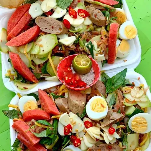 Hình ảnh Tré trộn Nem chua