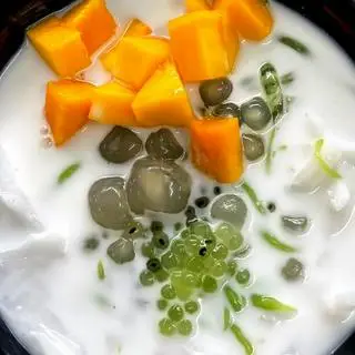 Hình ảnh Dừa non xoài tươi