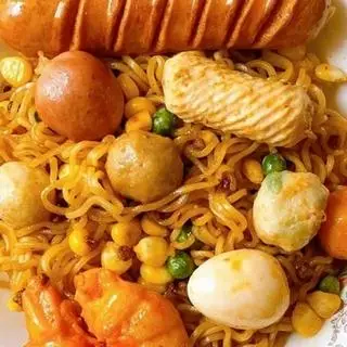 Hình ảnh Mì thập cẩm đặc biệt + tặng nước ngẫu nhiên