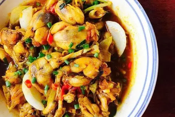 Hình ảnh Cơm đùi ếch xào lăn