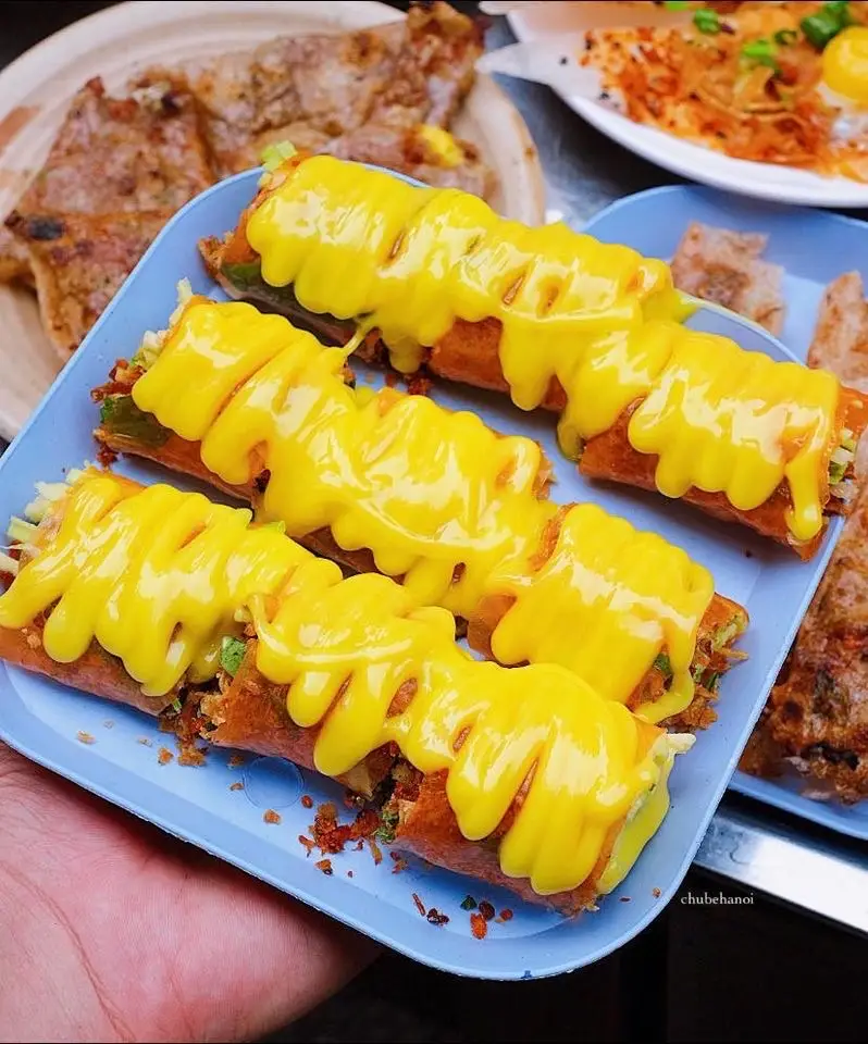 Hình ảnh Bánh tráng cuộn sốt bơ trứng