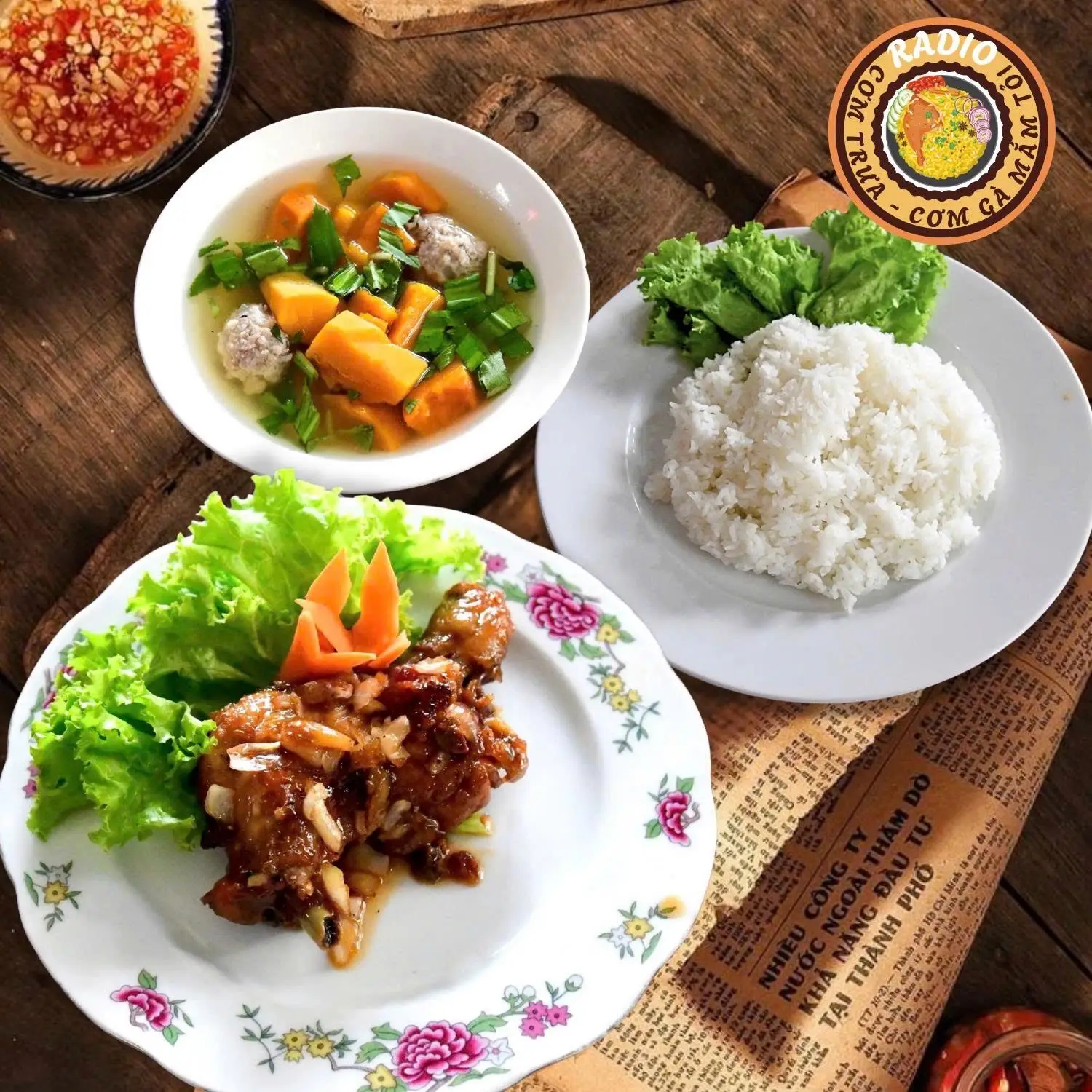 Hình ảnh Cơm gà chiên mắm tỏi