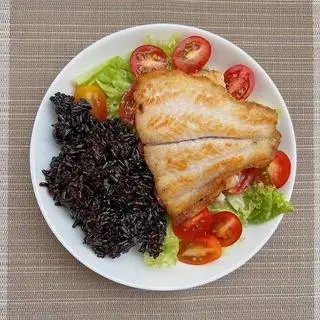 Hình ảnh Cá Ba Sa Áp Chảo (Không Cơm, Không Canh, Chỉ Có Đồ Ăn)