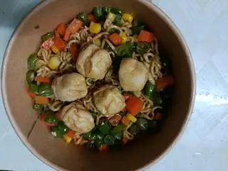 Hình ảnh mỳ trộn viên cá