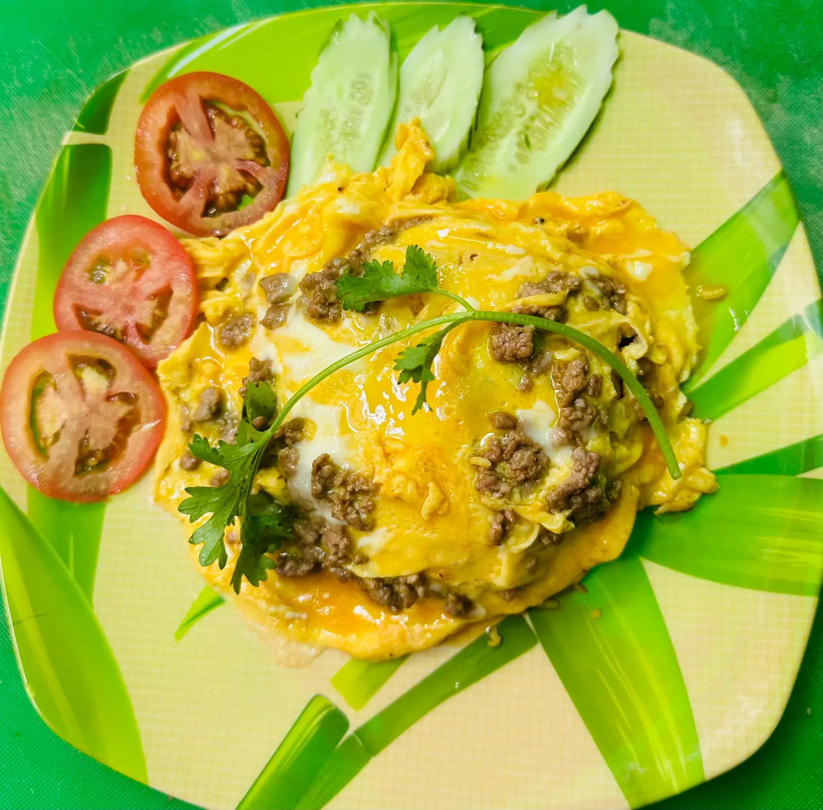 Hình ảnh Cơm bò phủ trứng