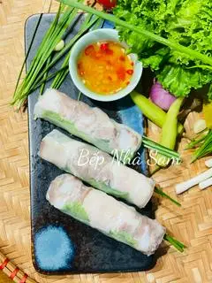 Hình ảnh Gỏi cuốn thịt ba chỉ lợn