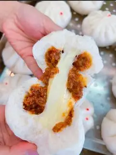 Hình ảnh Bánh bao xá xíu phomai
