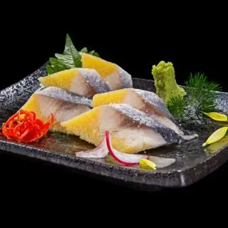 Hình ảnh Sashimi cá trích vàng - 5 miếng