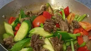 Hình ảnh Cơm lòng gà xào thập cẩm