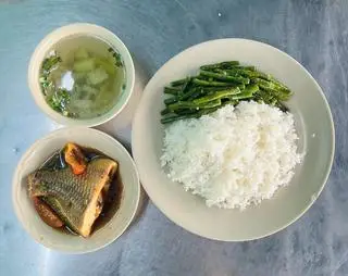 Hình ảnh Cơm cá diêu hồng