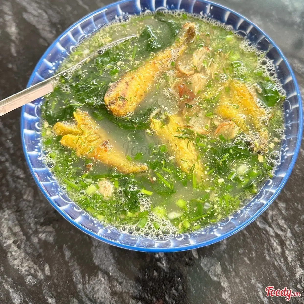 Hình ảnh Bánh đa đỏ cá rô đồng