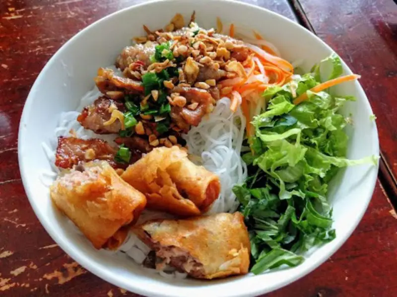 Hình ảnh bún thịt nướng đặc biệt