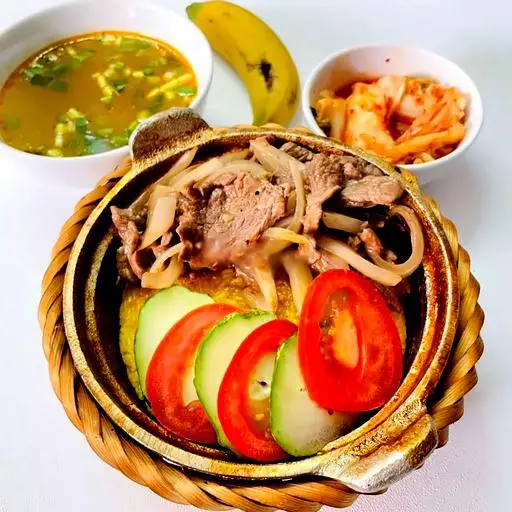 Hình ảnh Cơm niêu bò sốt tiêu đen