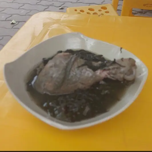 Hình ảnh 1 Đùi gà hầm ngải cứu thuốc bắc