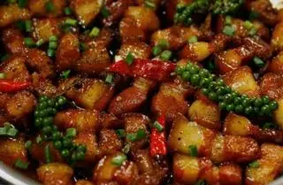 Hình ảnh Cơm thịt kho tiêu 