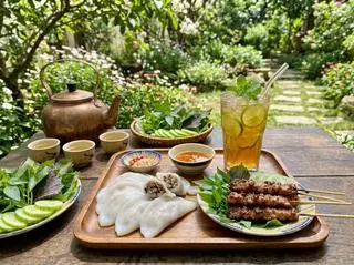 Hình ảnh Đập Tan Cơn Thèm (6 Bánh Tai + 3 Thịt Xiên + 2 Nước Tuỳ Chọn)