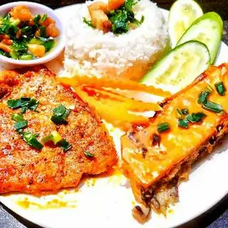 Hình ảnh Cơm Sườn Chả Hấp