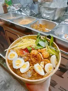 Hình ảnh Bánh Tráng Trộn “Siêu Giòn”
