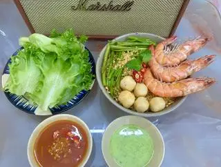 Hình ảnh Mì trộn tôm tươi
