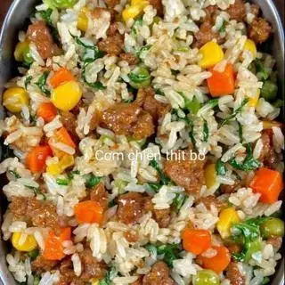 Hình ảnh Cơm chiên bò 