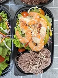 Hình ảnh Salad - bún gạo lứt - tôm