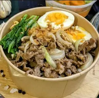 Hình ảnh Mì trộn bò trứng