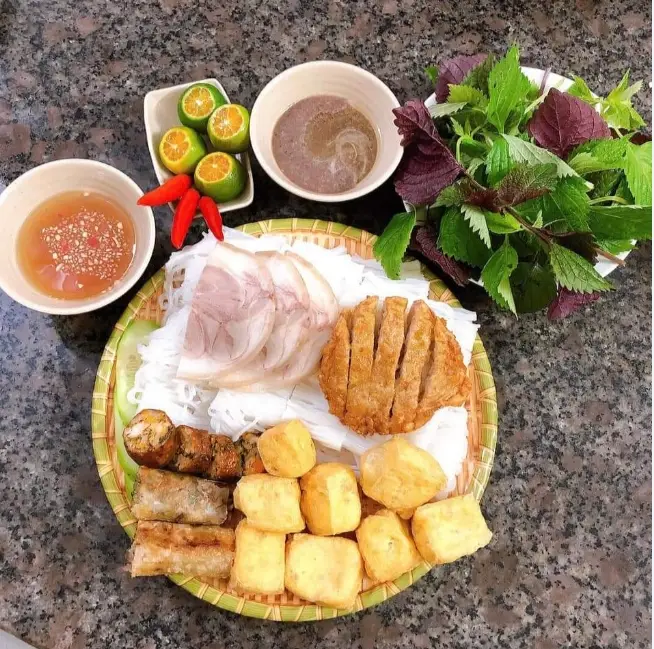 Hình ảnh Bún đậu thập cẩm (suất đại)