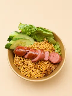 Hình ảnh Mì trộn phô mai xúc xích