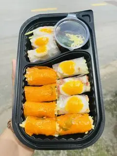 Hình ảnh bánh tráng đỏ mixx bánh tráng trứng lòng đào 