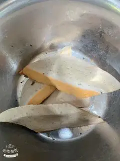 Hình ảnh thêm chả quế