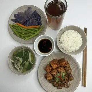 Hình ảnh Combo Cơm Phần Chay + Nước Mía Lau