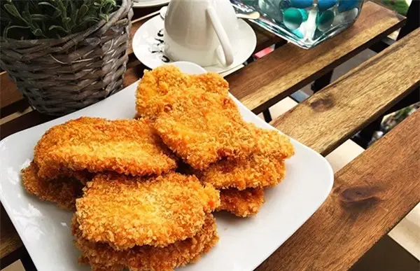Hình ảnh Mì Indomie thịt heo chiên xù