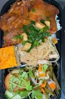Hình ảnh CƠM TẤM SƯỜN BÌ CHẢ