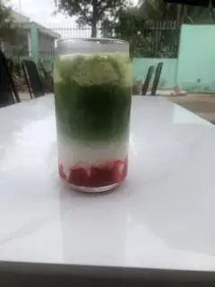 Hình ảnh Matcha latte vị dâu