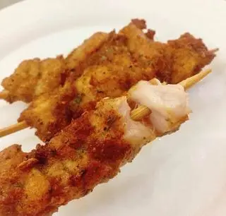 Hình ảnh 3 que thịt xiên 