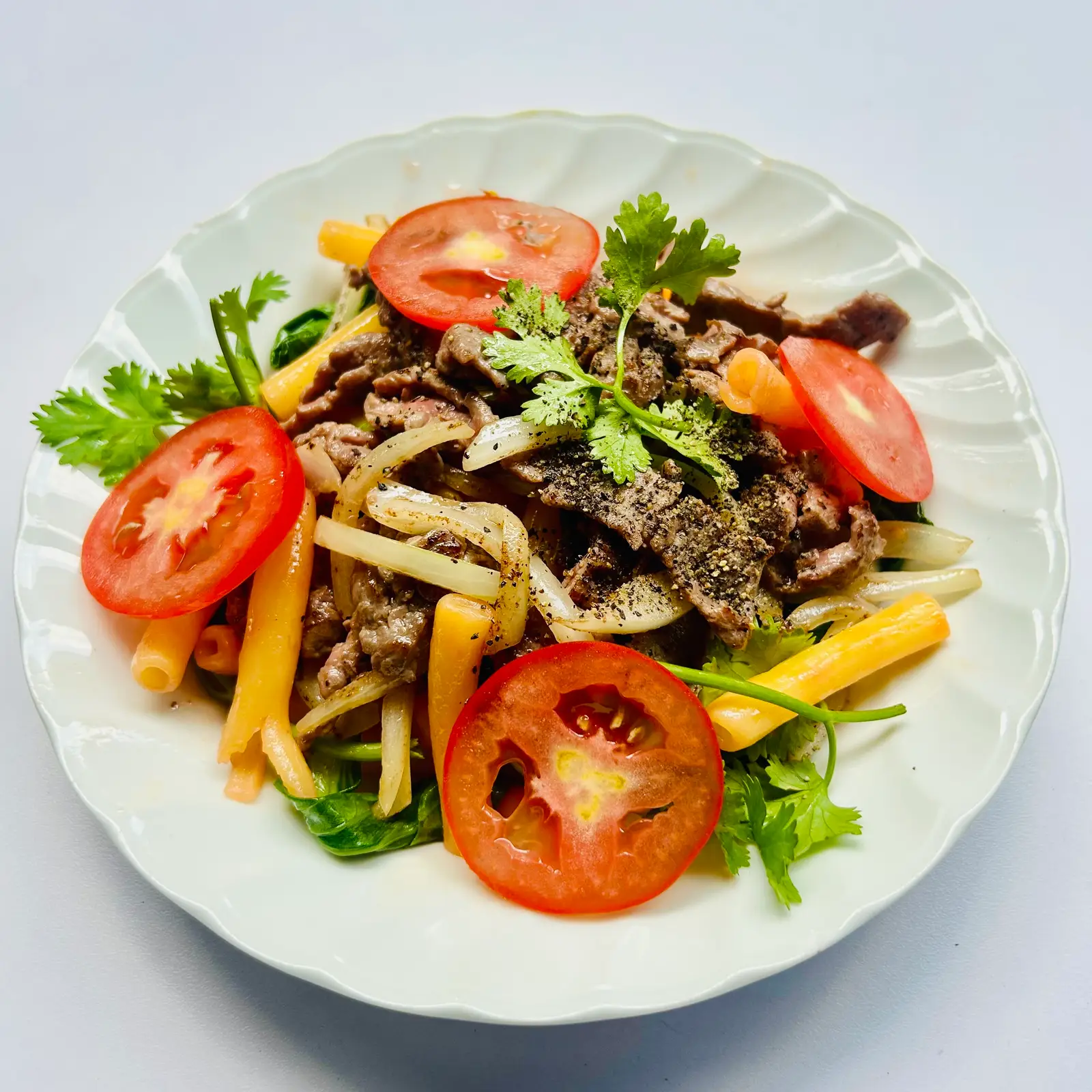 Hình ảnh Nui xào bò + nhiều thịt