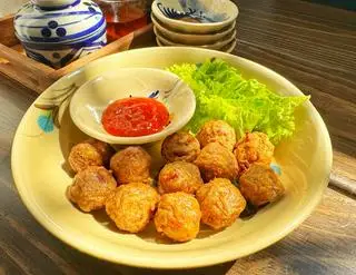 Hình ảnh Bò viên chiên lớn