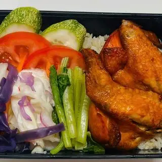 Hình ảnh CƠM CÁNH GÀ CHIÊN NƯỚC MẮM