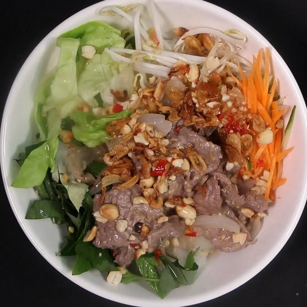 Hình ảnh Bún thịt xào đặc biệt
