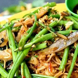Hình ảnh Mì Xào Ốc Móng Tay
