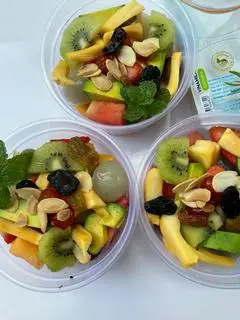 Hình ảnh Trái cây tô sữa chua nhỏ 