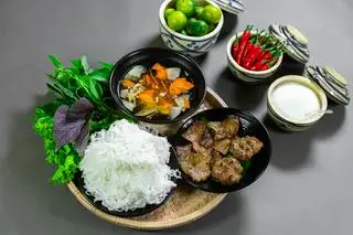 Hình ảnh Bún chả Hà Thành