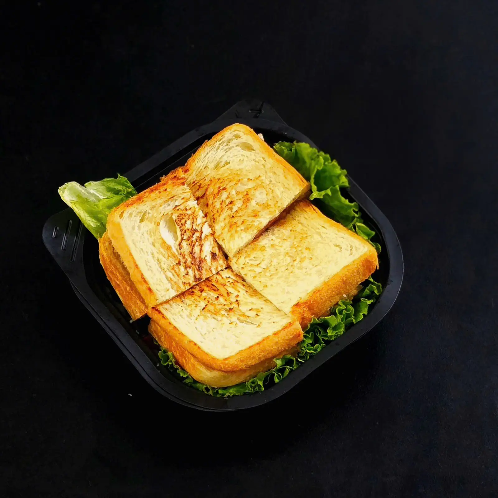 Hình ảnh Sandwich phô mai áp chảo đùi gà xào
