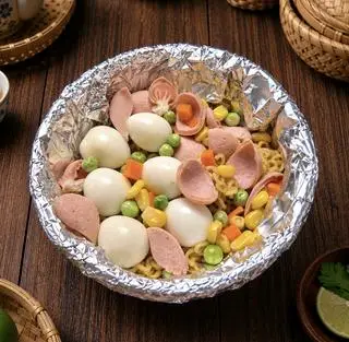 Hình ảnh Mì Trộn Xúc Xích Ăn Là Thích